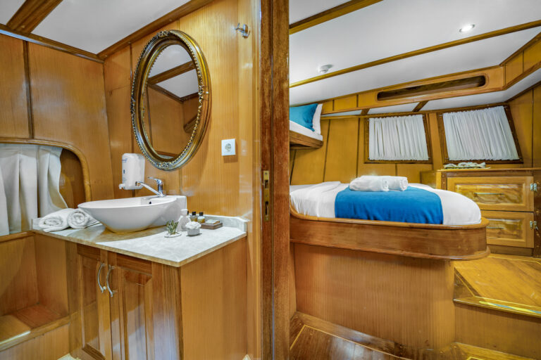 Triple Cabin
