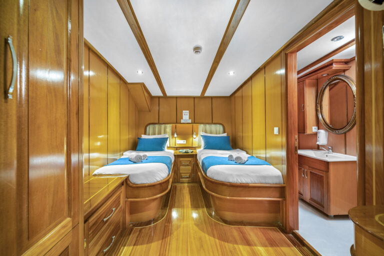Twin Cabin