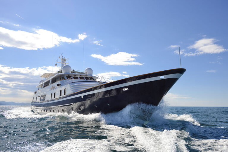 THE GOOSE Yacht