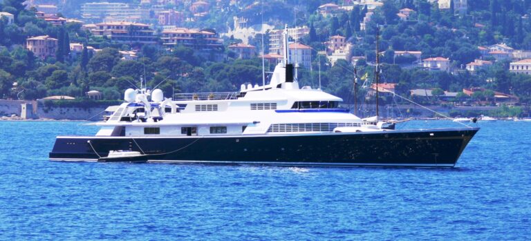 THE ONE - Yacht and Tender