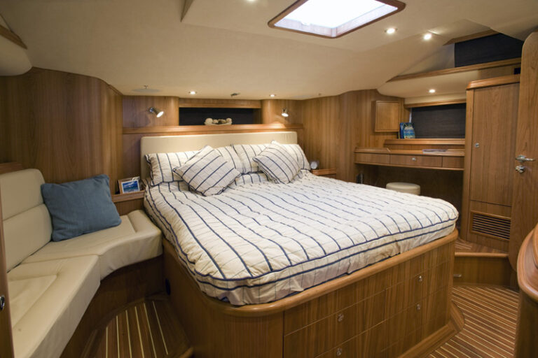 TILLY MINT -  Master Cabin