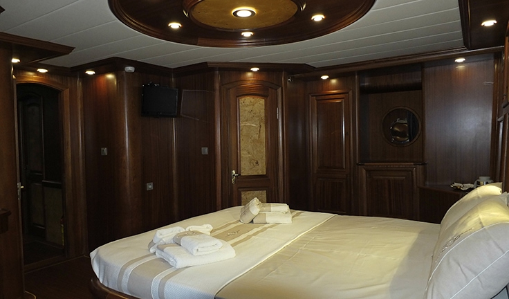 Double Cabin