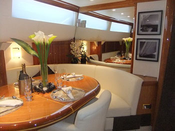 Takapuna - Interior Dining for 6
