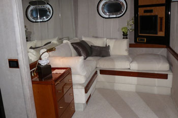 Takapuna - Master Stbd side Lounge