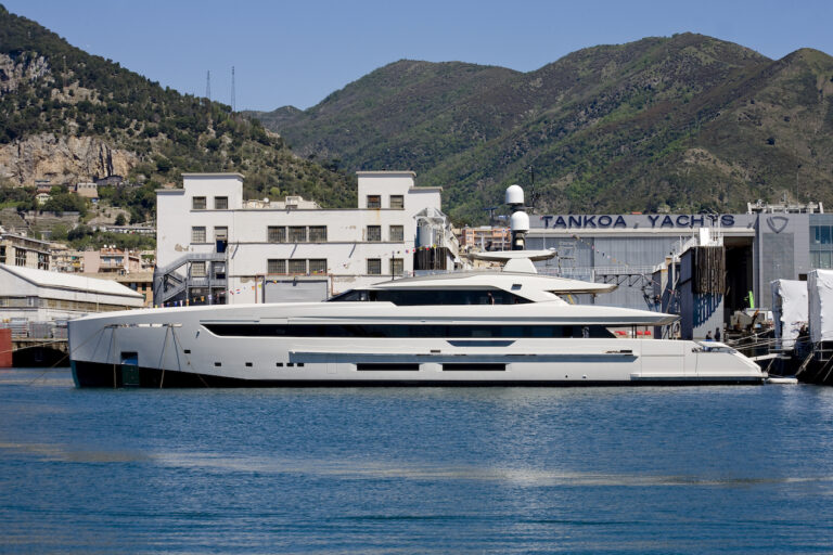 Tankoa S501 Hybrid Motor Yacht Launched