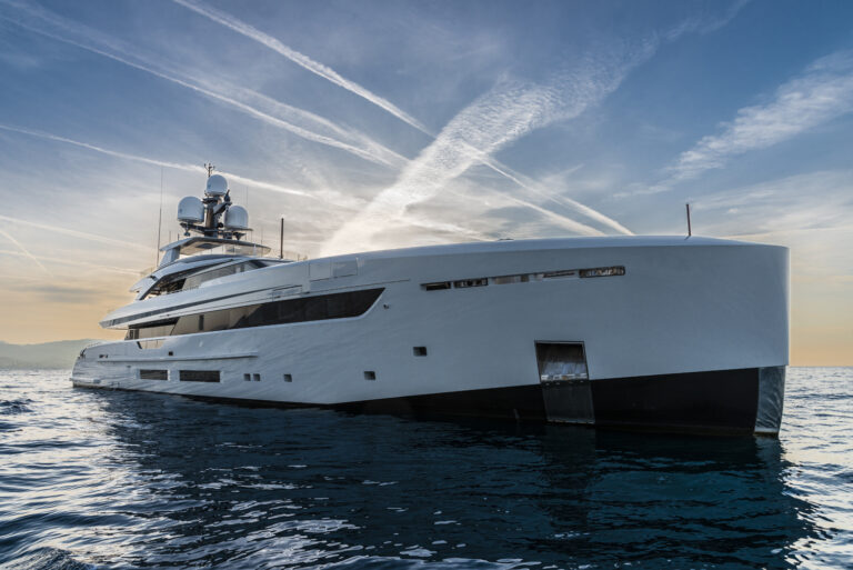 Tankoa Superyacht KINDA