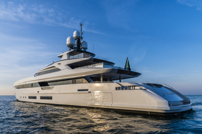 Tankoa Yacht KINDA