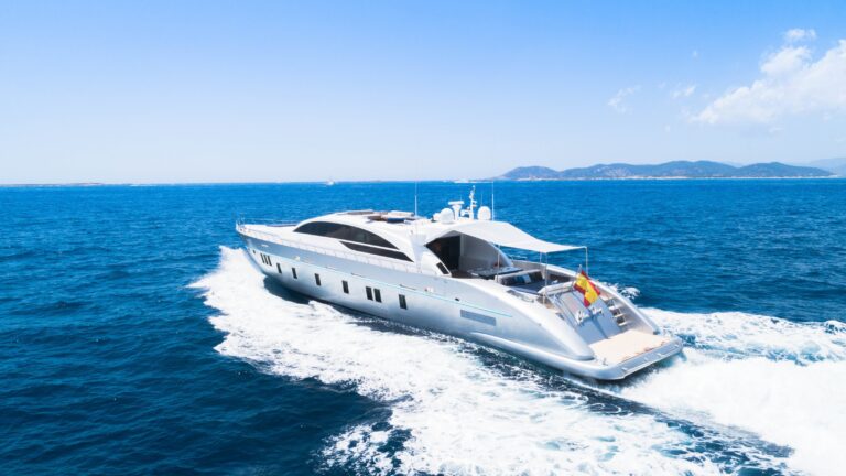 Tecnomar 36m BLUE JAY - On Charter