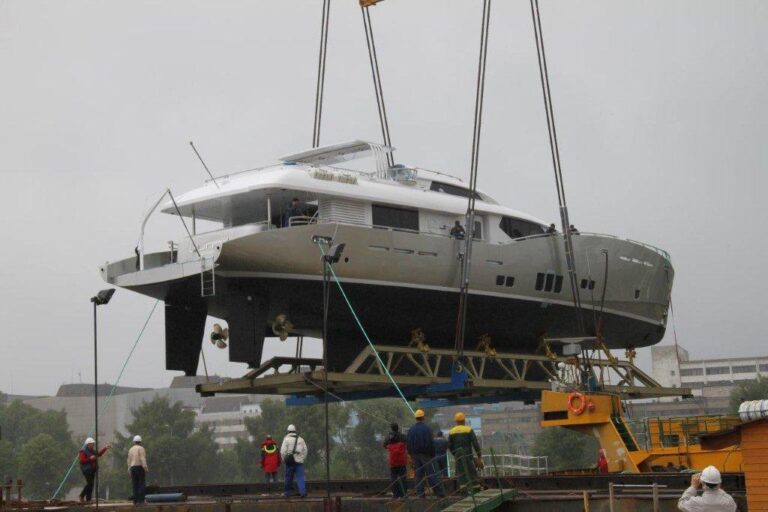 The launch of Conrad 115 Yacht Lunar