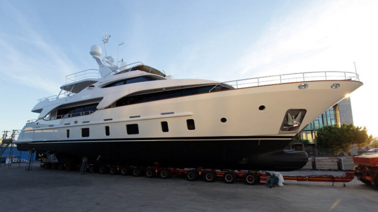 Tradition 105 superyacht Serenity by Benetti at launch