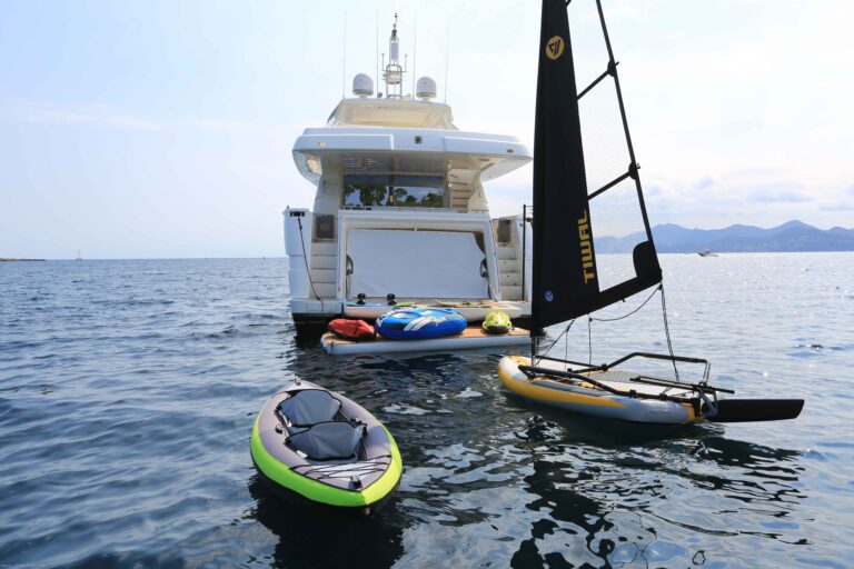 Transom With Toys
