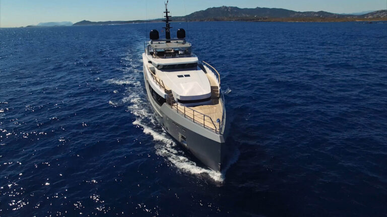 Motor yacht TREMENDA