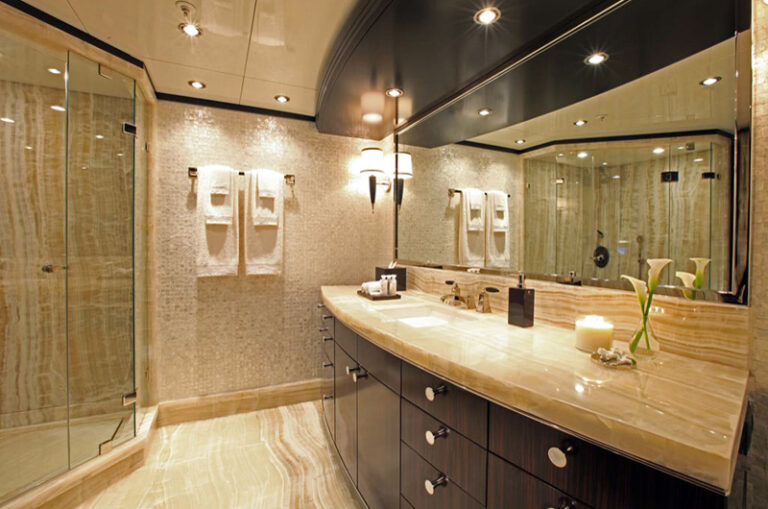 Trinity yacht CARPE DIEM - Master his ensuite