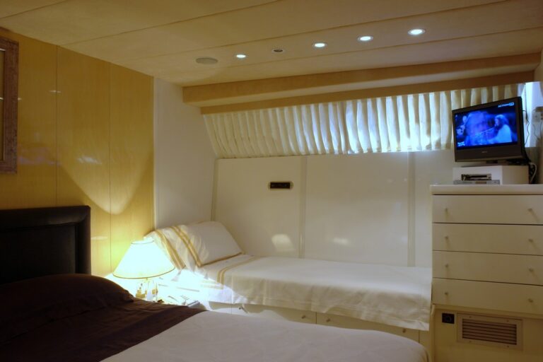Triple Cabin