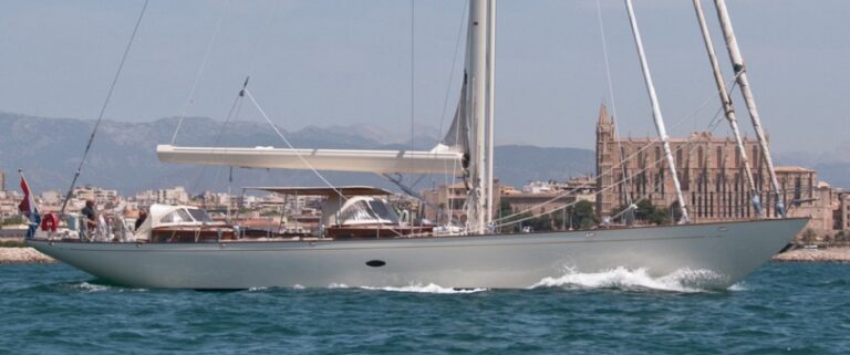 Truly Classic 78 Yacht Heartbeat