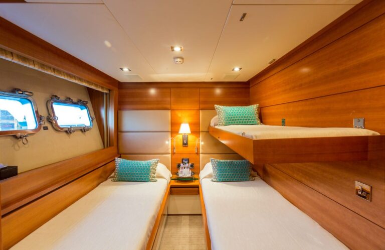 Twin Cabin With Pullman