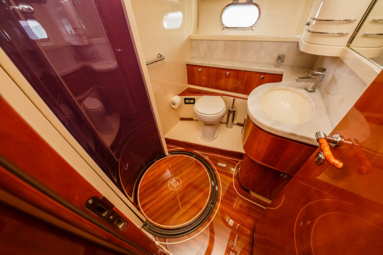 Twin Ensuite Bathroom