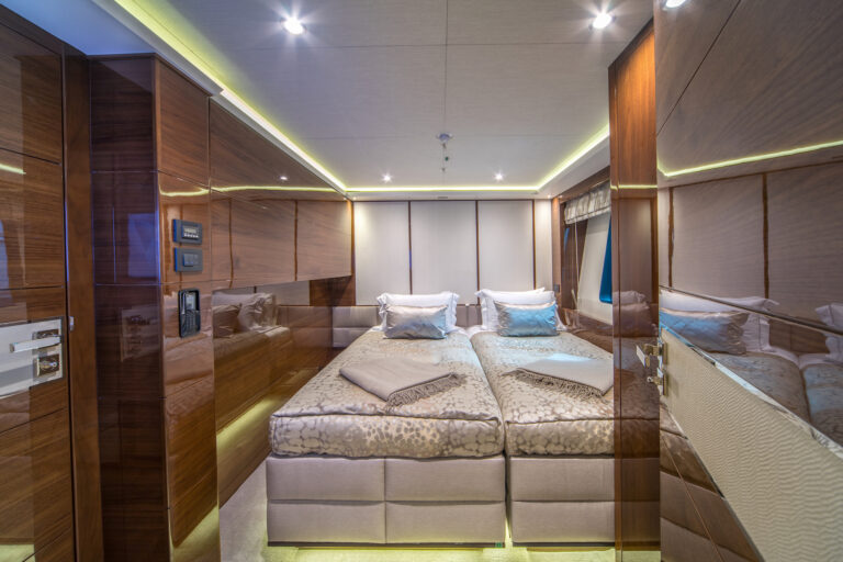 Twin Guest Cabin Double Set Up