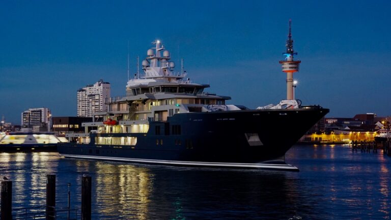U116 superyacht - Photo DrDuu