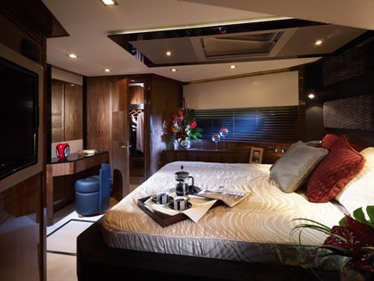 UM6 - VIP Cabin