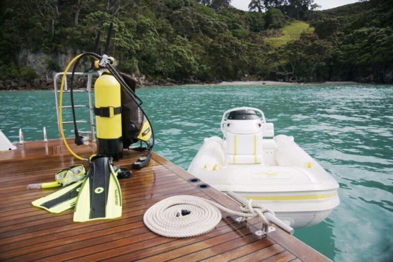 Ultate Escape Tender