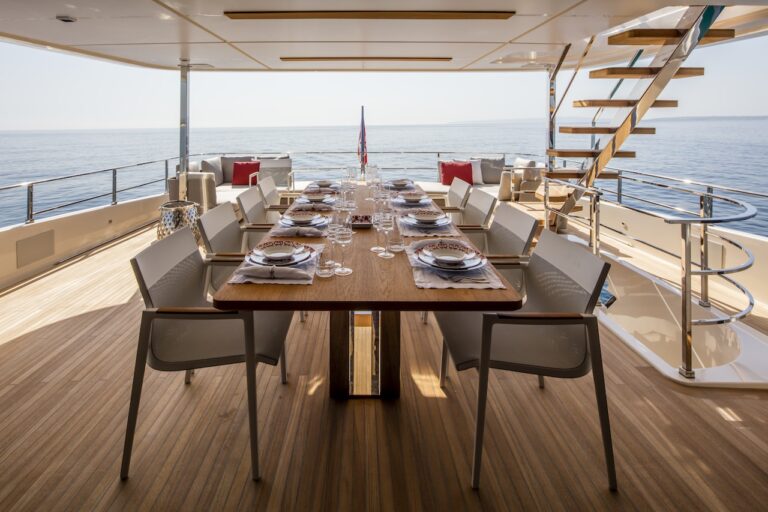 Uppeck Deck Al Fresco Dining