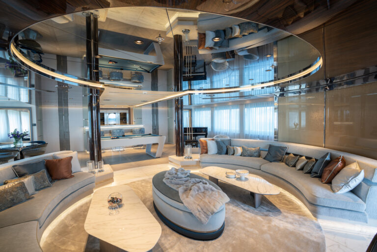 Upper Deck Skylounge
