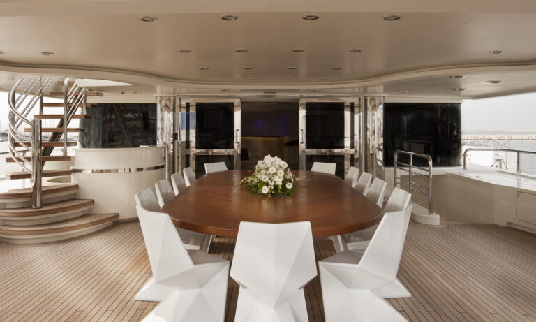 Upper deck Dining on CRN yacht DARLINGS DANAMA