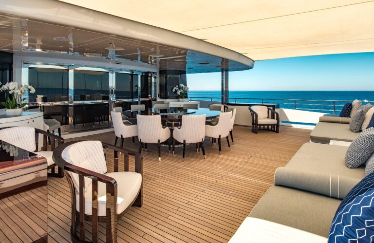 Upper Deck Dining