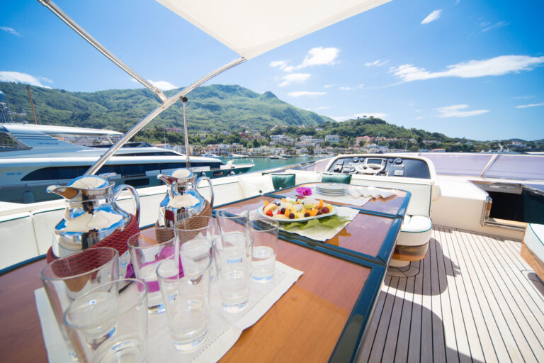 Upper Deck Dining