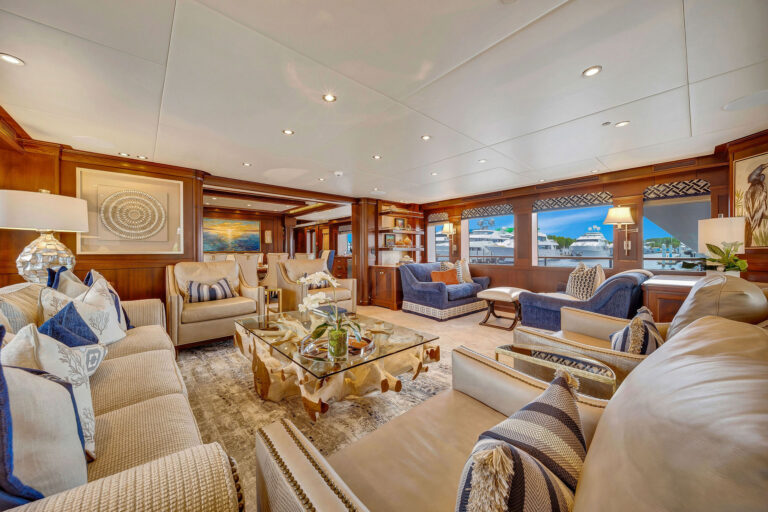 Main Salon Lounge