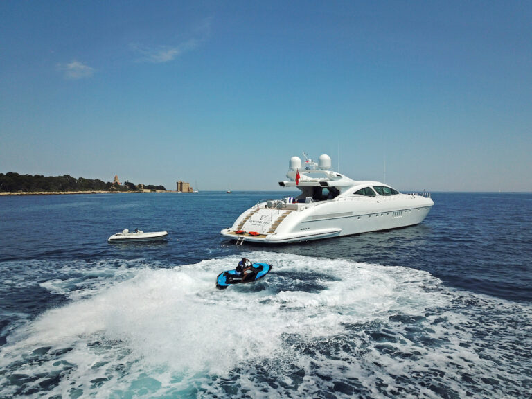 VENI VIDI VICI Motor Yacht With Toys