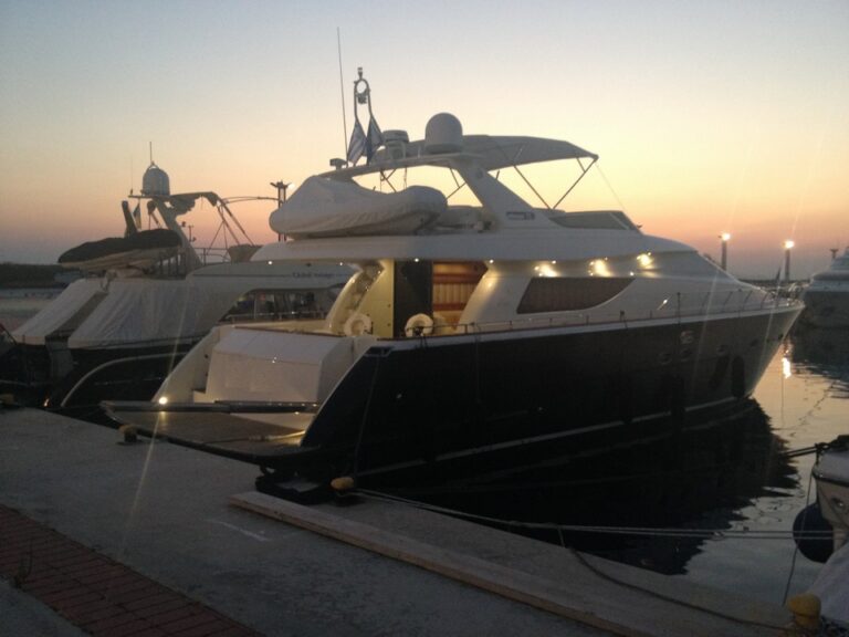 Uniesse Marine