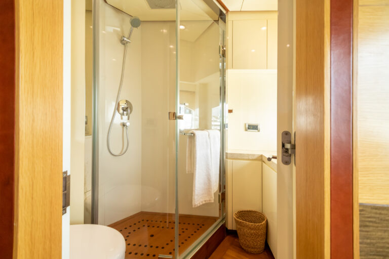 VIP Bridge Deck Bathroom