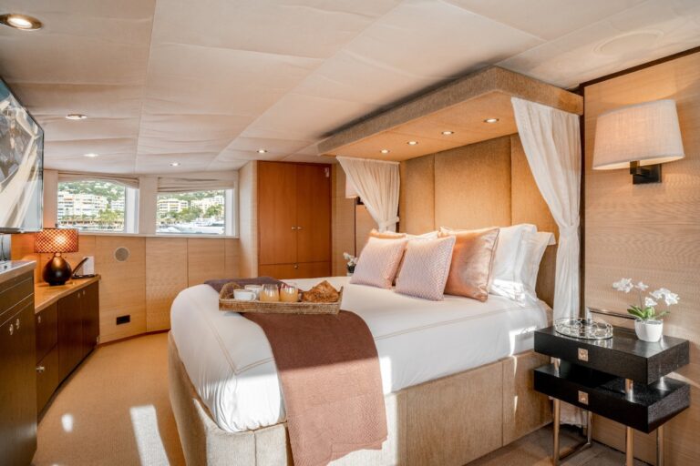 VIP Cabin