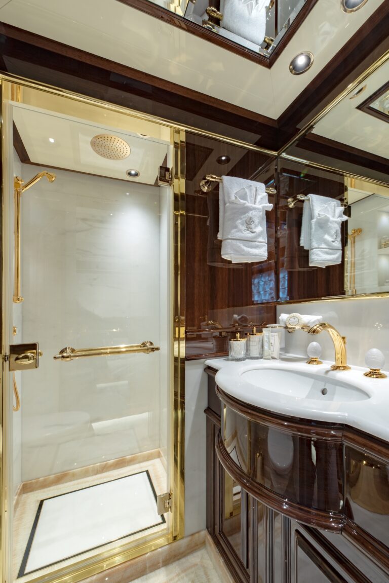 VIP Cabin Ensuite - Upper Deck