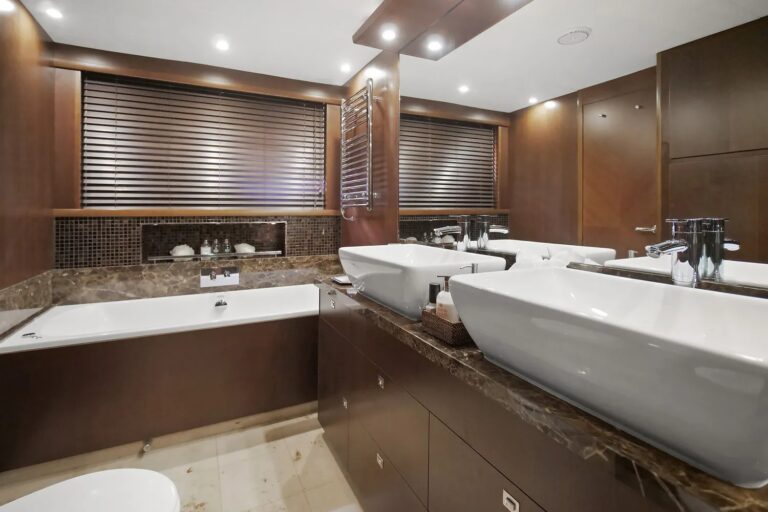 VIP Ensuite With Bath