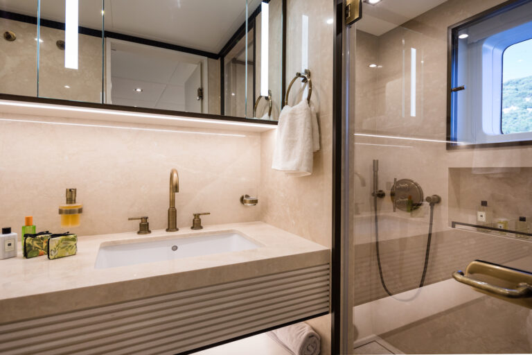 Guest Ensuite Bathroom