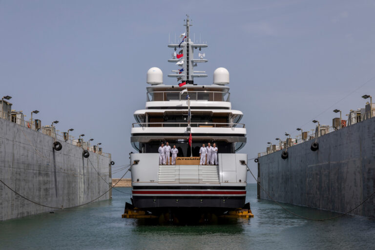 VSY Launch Motor Yacht ATOMIC