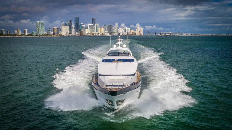 Viking Sport Cruiser TROCA ONE - Underway
