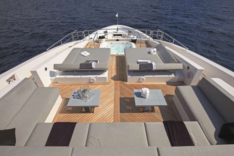 Upper Deck