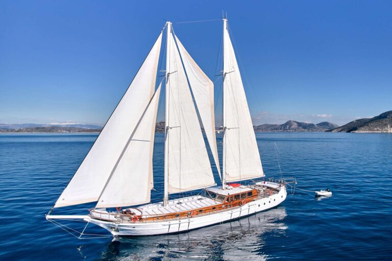 WHITE PEARL Yacht