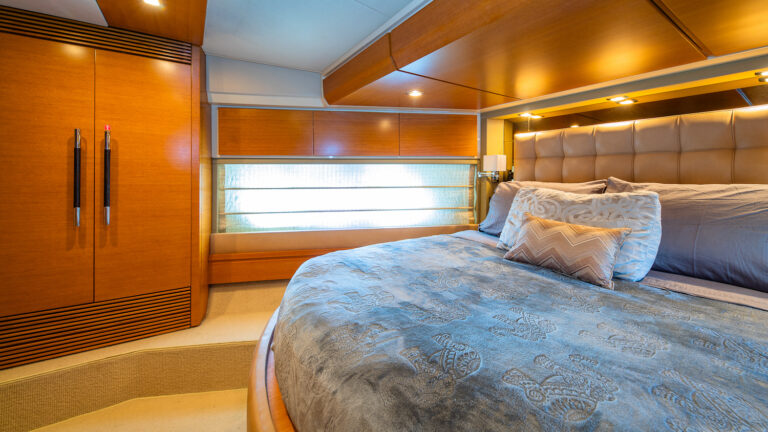 Double Cabin Detail