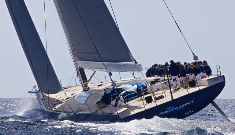 WallyCento Yacht Magic Carpet3 - Photo by J. Renedo
