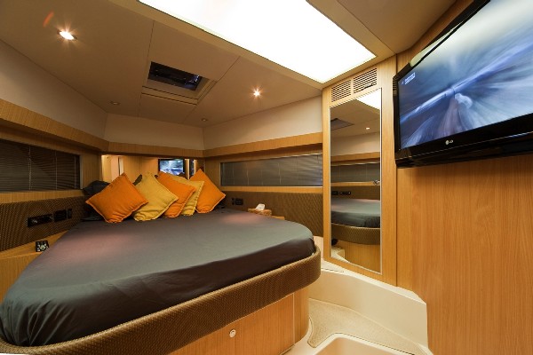 White Lotus - VIP Cabin