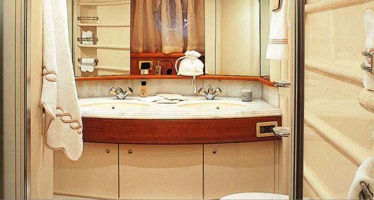 Wini -  Master Bath