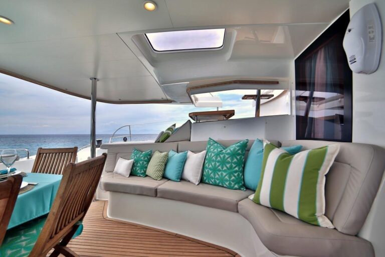 Worlds End - Aft deck seating