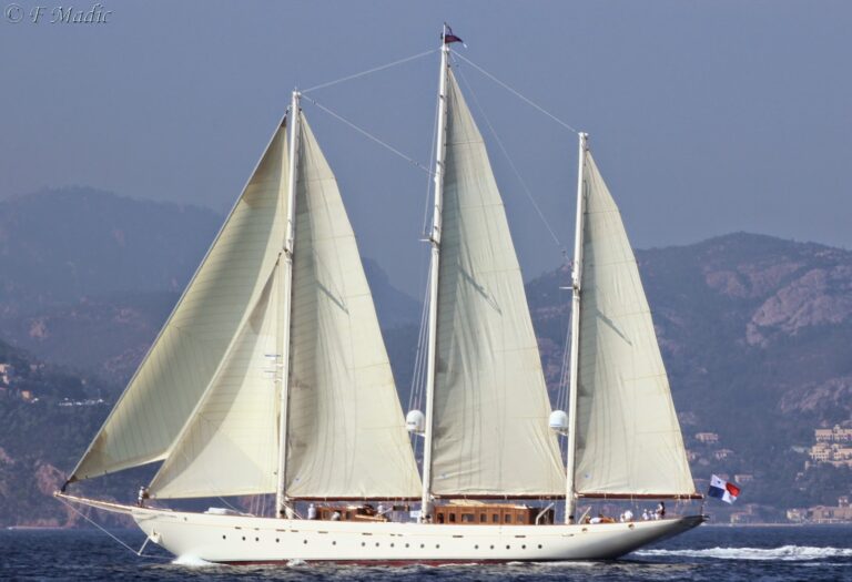 XARIFA Underway