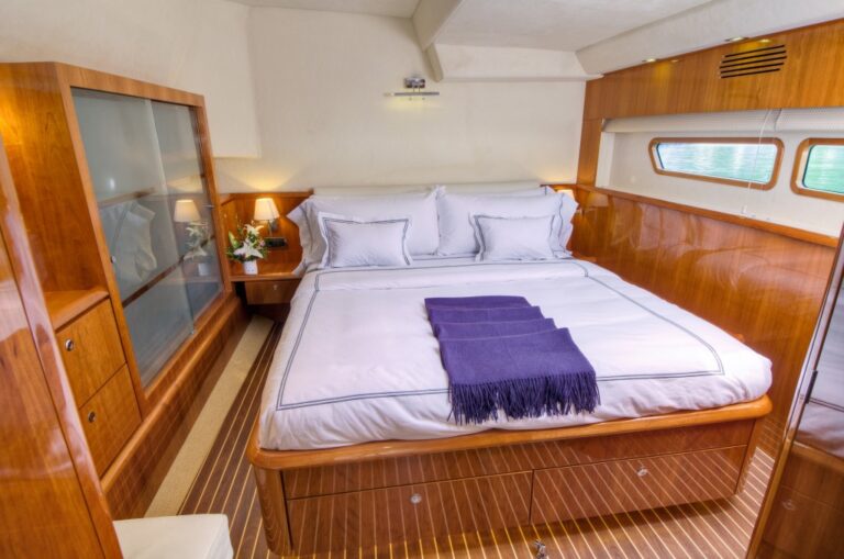XENIA 74 - Guest cabin