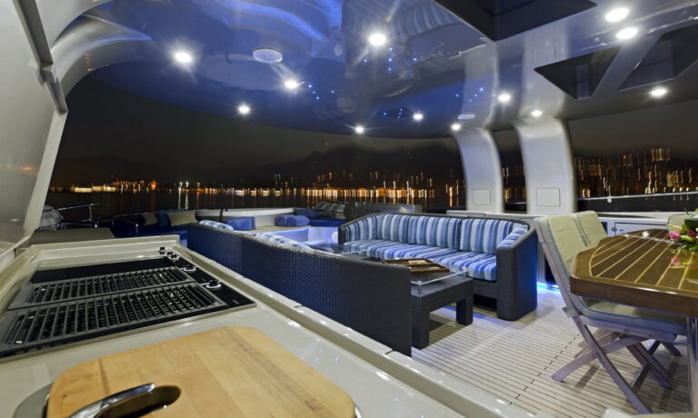 XO OF THE SEAS -  Sundeck